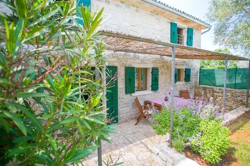 Apartman Abortolami With Pool And Garden
