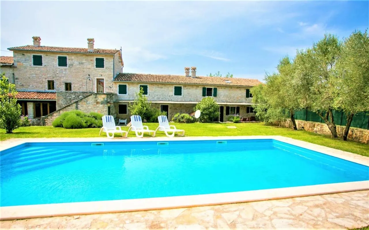 Apartman Abortolami With Pool And Garden